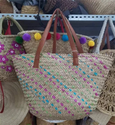 Natural Holiday Woven Straw Bag
